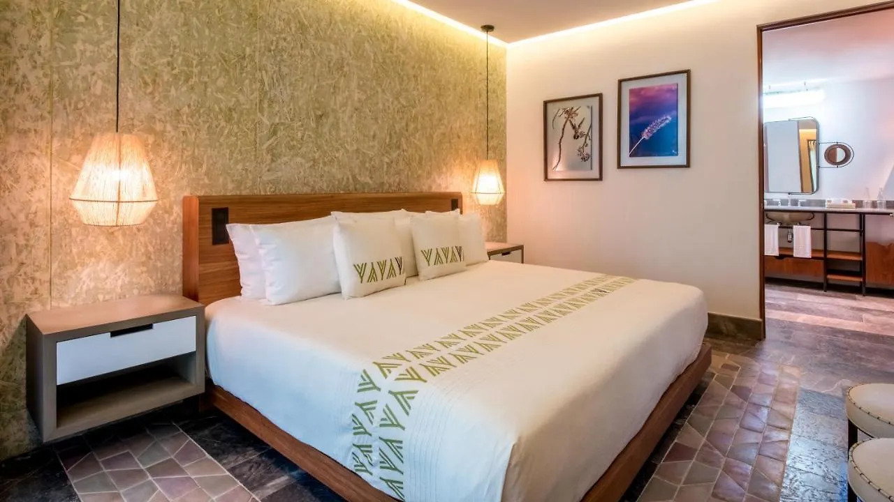 Las Brisas Merida 5*,